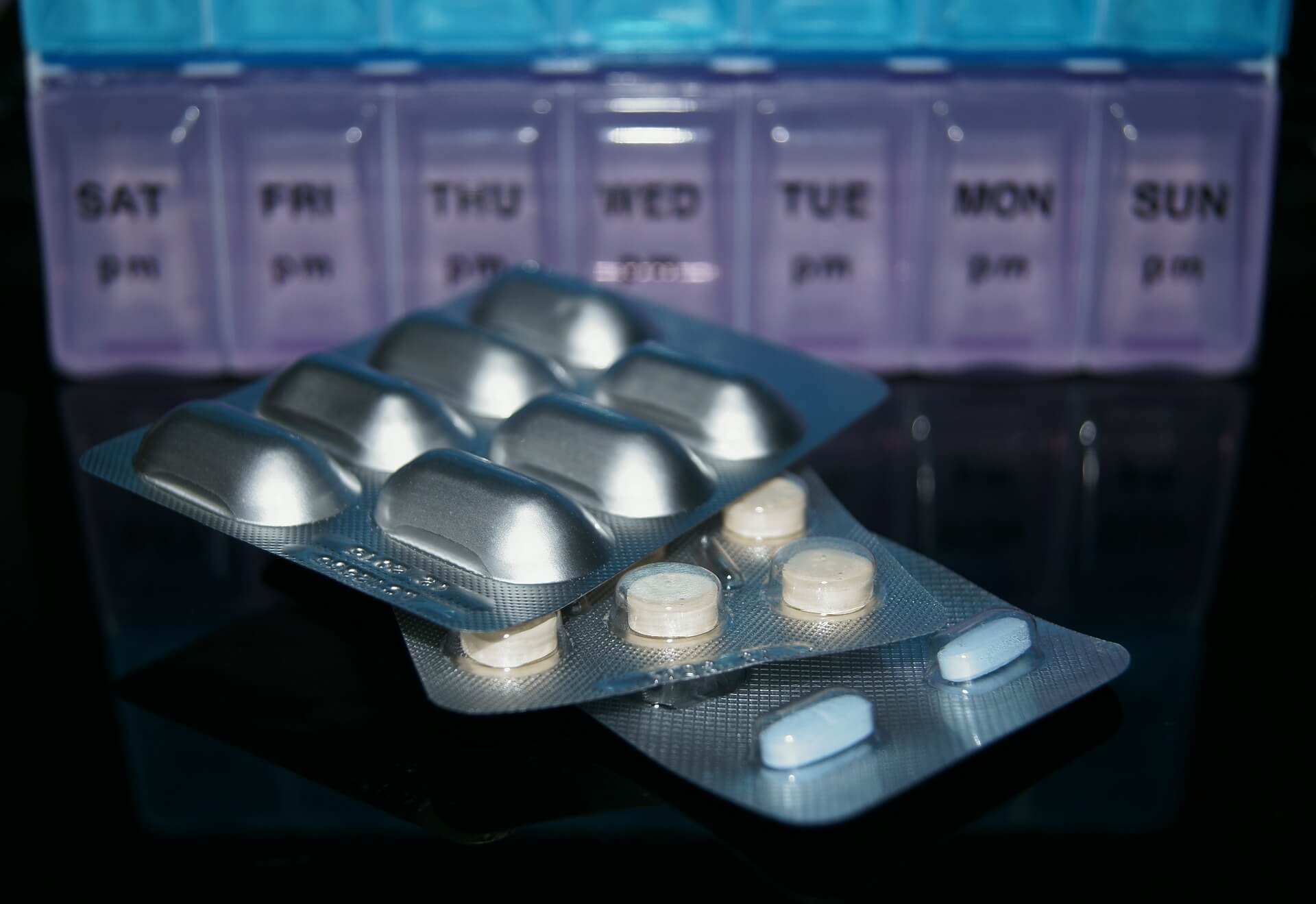 Clinqon India - Management of medication | 2023 Tablets and dispenser