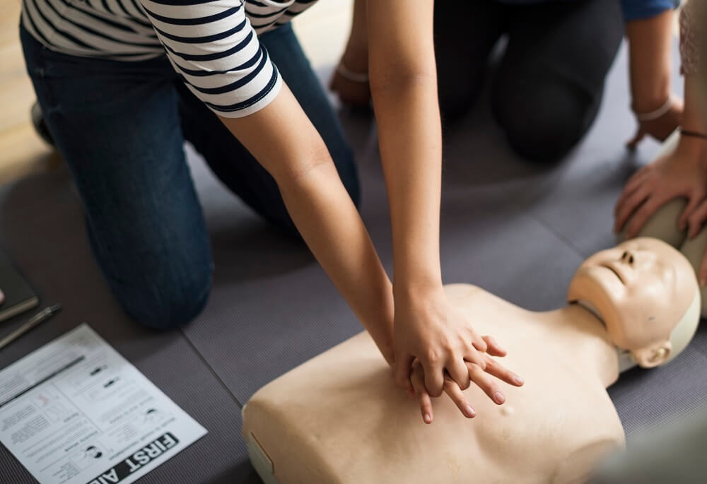 Clinqon India - How to deal with cardiac arrest? | 2023 CPR Training